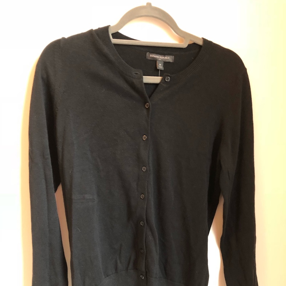 Banana Republic cardigan sweater NWT size M.